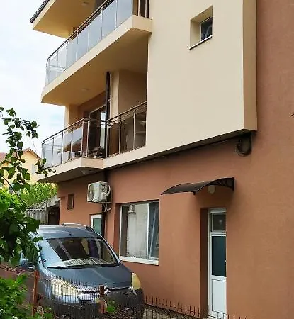 Maison d'hôtes къща, за гости мери